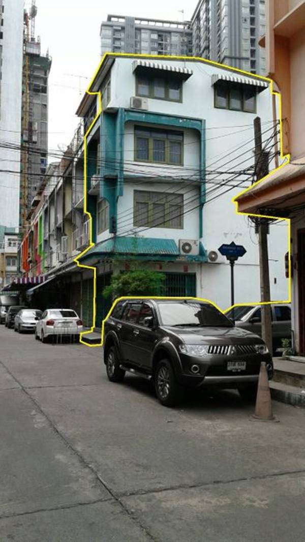 ขายตึกแถว สูง 4 ชั้น ติดสถานี Interchange บางหว้า เนื้อที่ 12 ตรว. ทำเลทอง